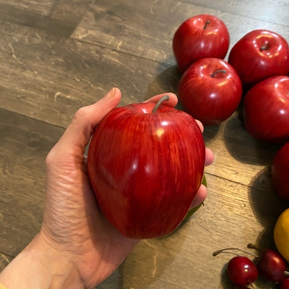 Lot of twenty artificial fruits - Picture 4 of 6